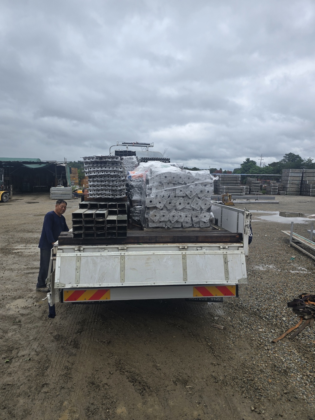 d1a5daf5d3e7cfc34fbfaf7e1e79e6b2_1756249183_2562.jpg