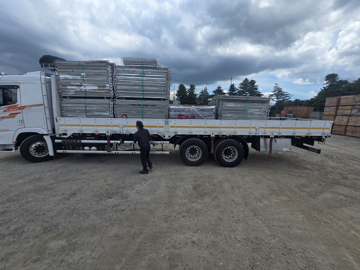 d1a5daf5d3e7cfc34fbfaf7e1e79e6b2_1756249453_389.jpg